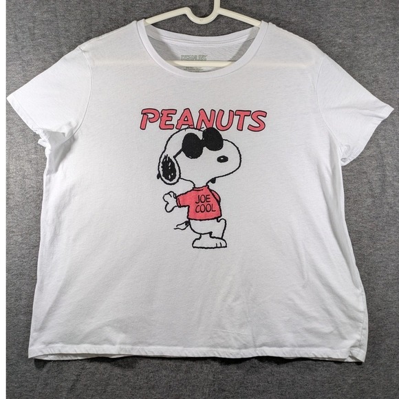 Peanuts Tops - Peanuts Snoopy Joe Cool Graphic T-Shirt White Short Sleeve Womens Size XXL